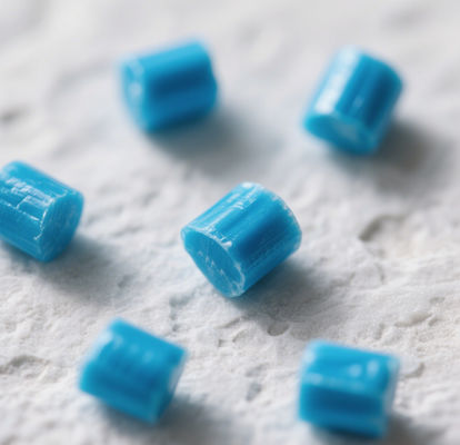 TPE رنگارنگ (ترومپلاستیک الاستومر) Masterbatch برای حیوانات خانگی Chew & Squeak Toys Granules Injection Molding